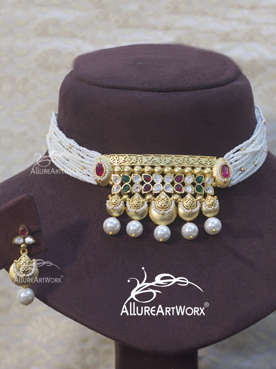 Traditional Choker